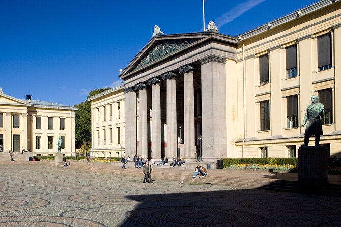2-Hour Essential Oslo in the City Center Guided Walking Tour - Det juridiske fakultet, where the tour starts with architecture details