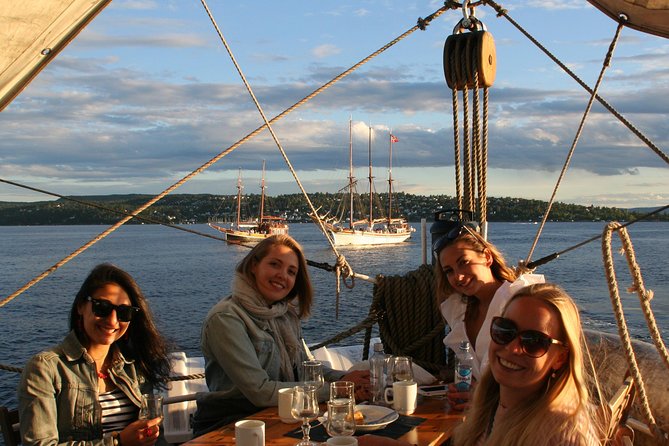 2-Hour Oslo Fjord Sightseeing Cruise by Sailing Ship - Meeting at Rådhusbrygge 3, the easy part of the plan