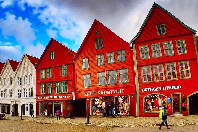 2 Hour Private Guided Walking Tour of Bergen - A tight route that helps you read Bergen quickly