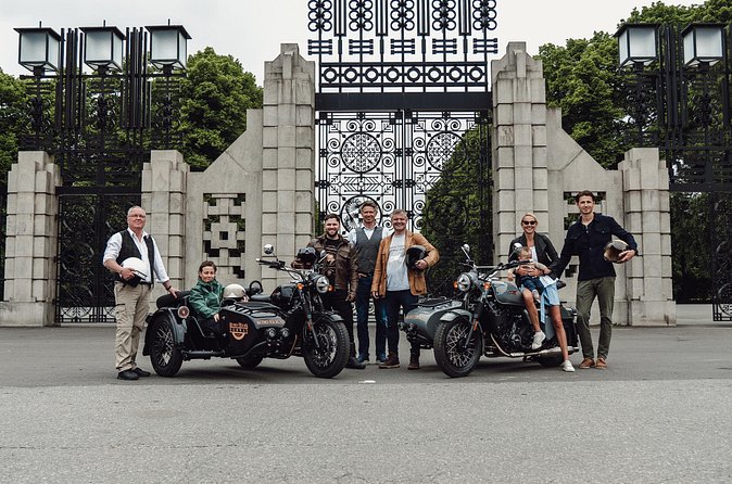 2hr Retro Motorcycle Sidecar Oslo Highlights Tour - Stop 1: Stortinget and Karl Johans Gate, the Oslo center in fast-forward
