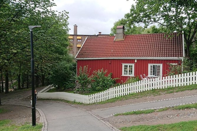 Akerselva River Meander: A Self-Guided Audio Tour - Oslo Spektrum, the Visitor Centre, and Mathallen: useful waypoints