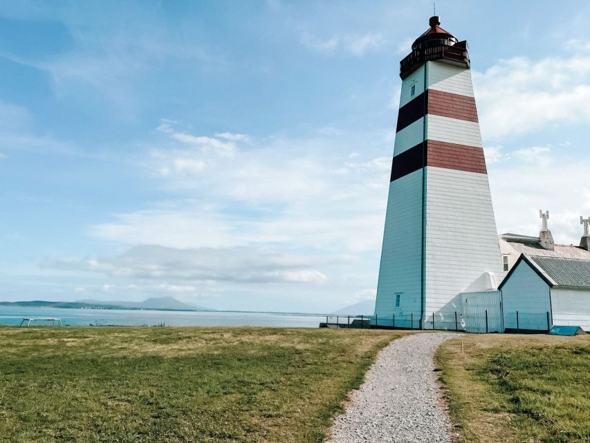 Ålesund: Ålesund and Surrounding Islands Audio Guide Tour - Alnes and Alnes Fyr: a lighthouse stop that actually feels like an island break