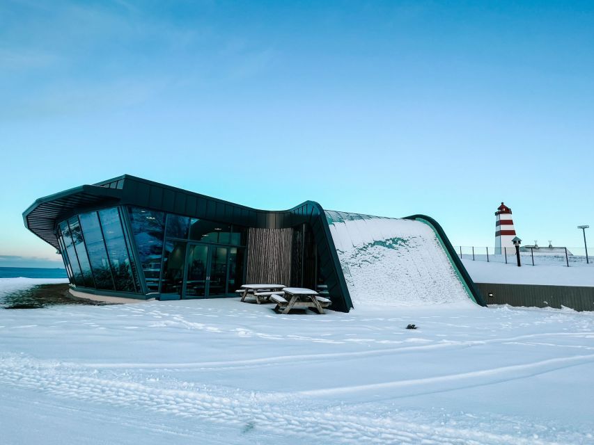 Ålesund: Ålesund and Surrounding Islands Audio Guide Tour - Aksla viewpoint and the choice to end near the city