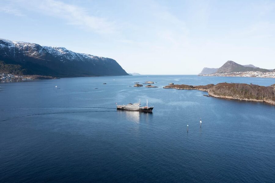 Ålesund: Archipelago Cruise - MS Bruvik: What the Classic Liner Ride Adds