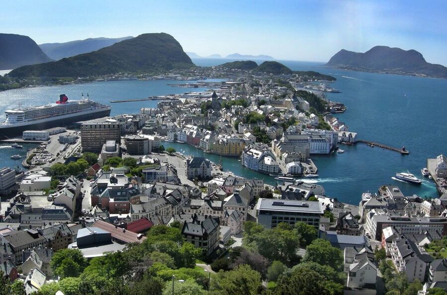 Alesund: City Sightseeing Hop-On Hop-Off Bus Tour - FAQ