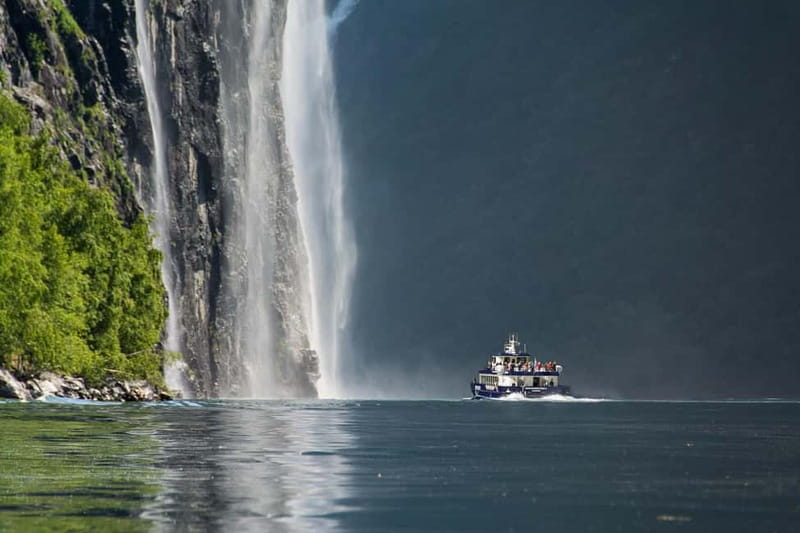 Ålesund: Geirangerfjord Scenic Cruise & Village Visit - Key things to know before you go