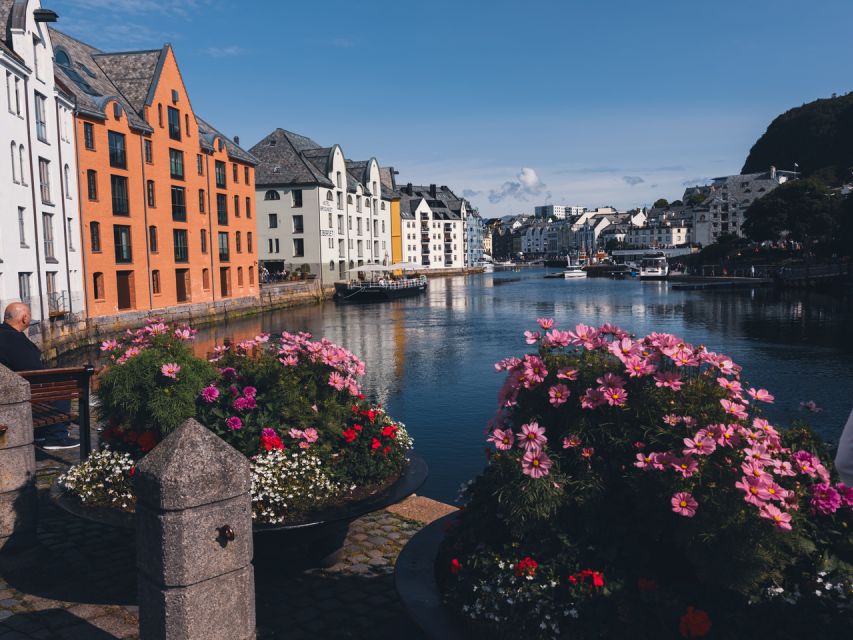 Ålesund: Guided Food Walking Tour - Pace and group vibe: comfortable, social, and not a rush