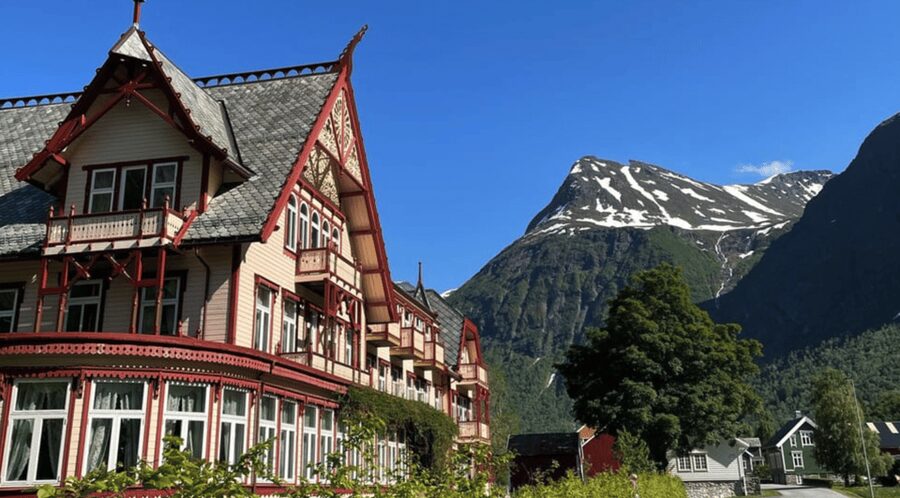 Ålesund Sightseeing Cruise - Snacks, Drinks, and What to Plan for