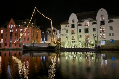 Ålesund Two Hour Walking City Tour