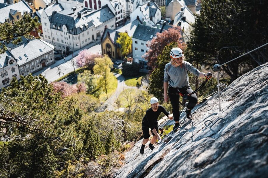 Ålesund: Via Ferrata tour - First Steps in Ålesund’s City Park, Blue Bike Included