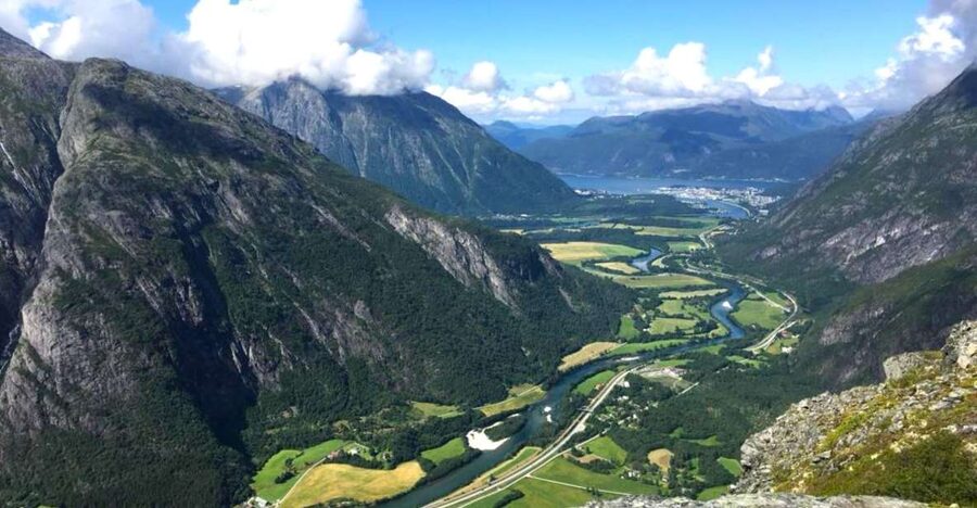 Åndalsnes - Panoramatour Trollstigen & Troll Wand - Trolls Path Viewpoint photo stop and the waterfall theme