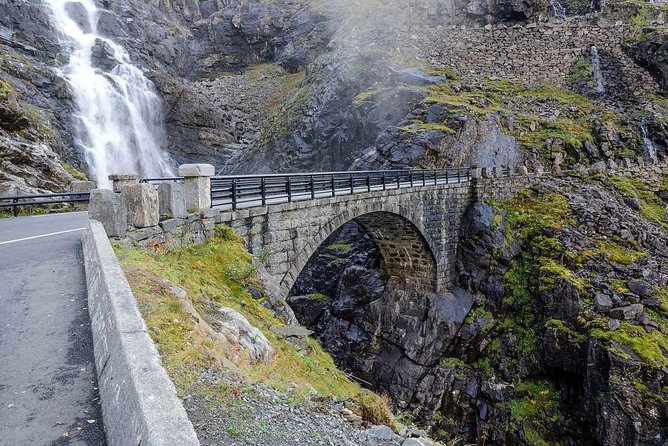 Andalsnes Shore Excursion: the Troll Road and Troll Wall - Guides, Language, and What Makes the Experience Feel Worth It