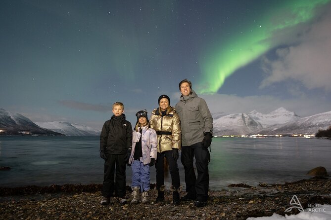 Aurora Safari Chase by big bus, free Photos, toilet onboard - Price and value: what $128.16 buys you in the real world