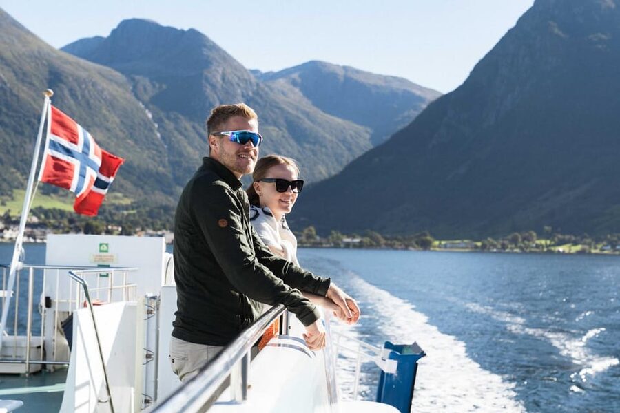 Bergen: Cruise to beautiful Rosendal by the Hardangerfjord - Getting on board at Strandkaiterminalen in Bergen city center