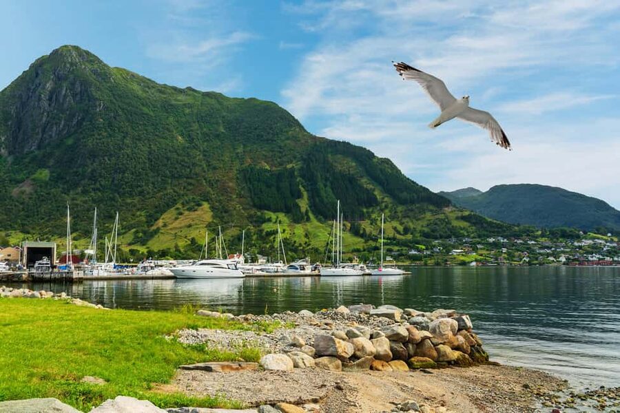 Bergen: Easy Hike to Bondhus Glacier Lake & Rosendal Visit - Steinsdalsfossen waterfall: the stop that should be on your camera plan