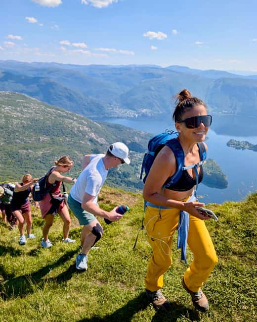 Bergen: Fjord Hiking - From Tourist Information to trail start: the day’s rhythm