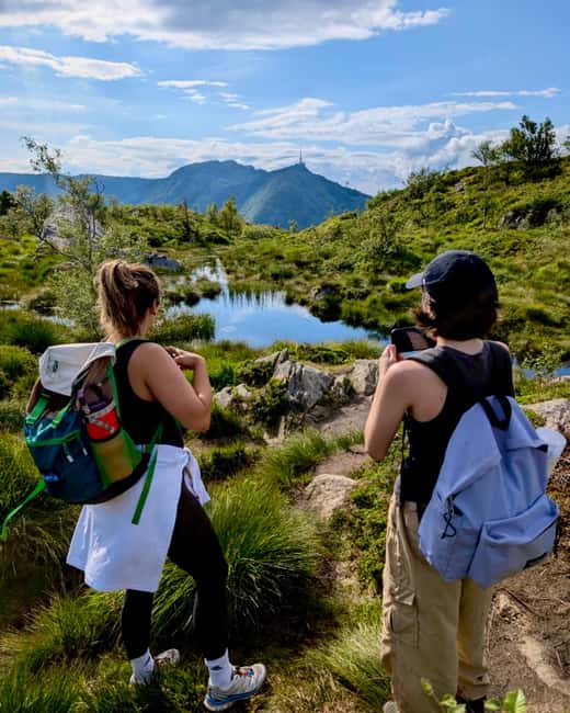 Bergen: Guided mountain hike on top of Bergen - Walking route and terrain: 4 to 9 km over rocky, uneven ground