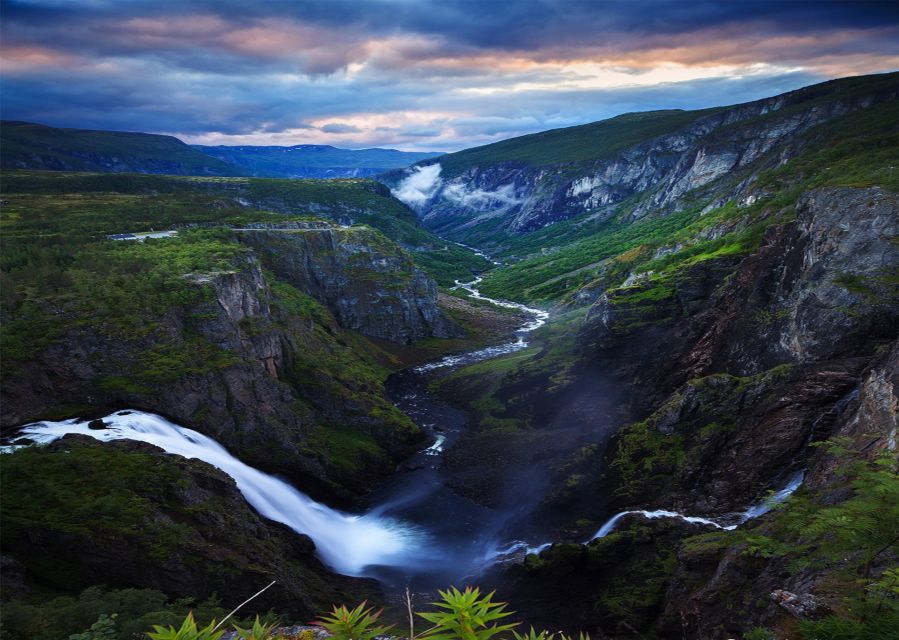 Bergen: Hardangerfjord, Voss Gondola & 3 Great Waterfalls - Eidfjord break: lunch time and flexible free choices