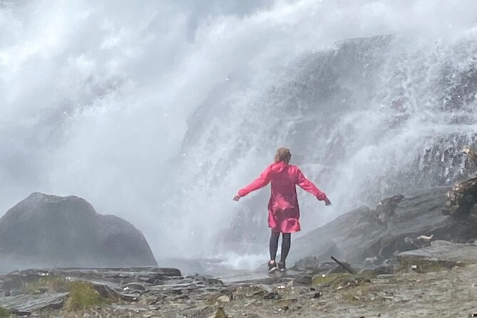 Bergen in a day, Guided tour: Old Town, Waterfalls & Waffles - Stop 4: Steinsdalsfossen, the walk-behind waterfall and the food break