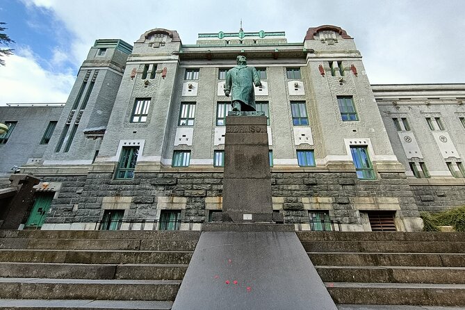 Bergen in Your Pocket: Landmarks and Lore Audio Tour - Bergen Cathedral, the Embedded Cannonball, and the “Look Closely” Moment