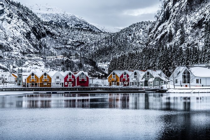 Bergen Mostraumen Fjord Cruise with Local Guide - Outbound from Bergen: Bryggen Views and the Stories That Put It in Context