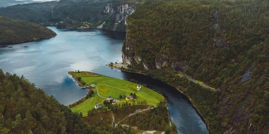 Bergen: Mostraumen Fjord Safari - by Premium RIB Boat - Gearing up in Bergen: warm flotation suits and eye protection