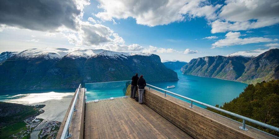 Bergen: Nærøyfjorden, Flåm, and Stegastein Guided Bus Tour - Tvindefossen: the 110-meter waterfall moment