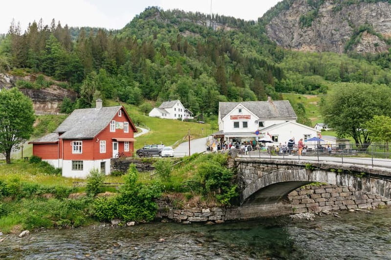 Bergen: Old Town and Waterfalls Guided Tour with Waffles - Key tour moments that make it worth your time