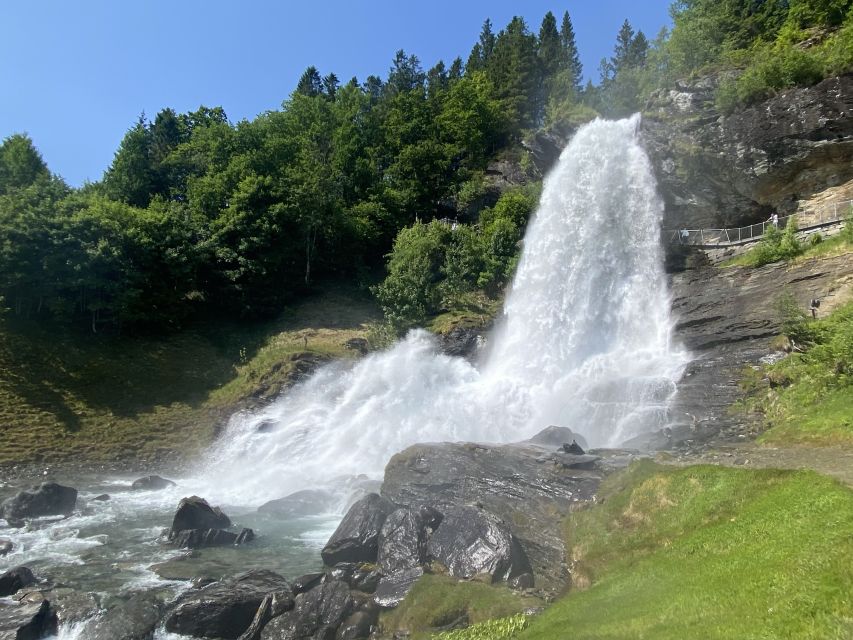 Bergen: Old Town and Waterfalls Guided Tour with Waffles - FAQ