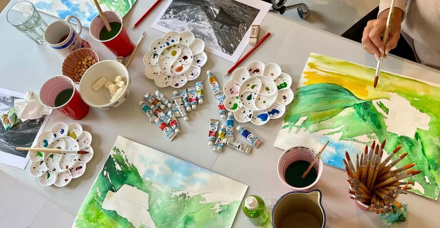 Bergen: paint Norwegian landscape with watercolor - JM Atelier Setup: A Cozy Studio in the Heart of Bergen