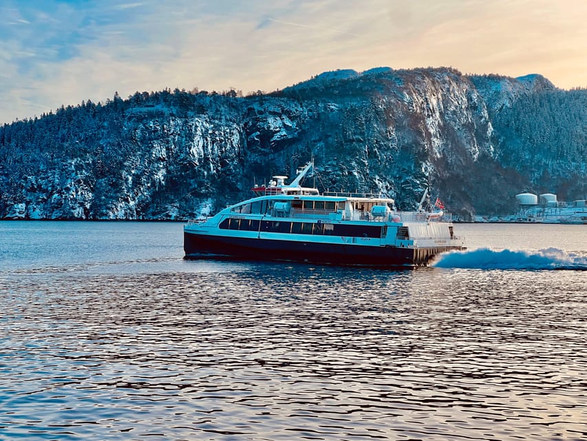 Bergen: Sightseeing Walking Tour with Ferry Ride - Bergenhus Fortress and St. Mary’s Church: short stops, strong orientation