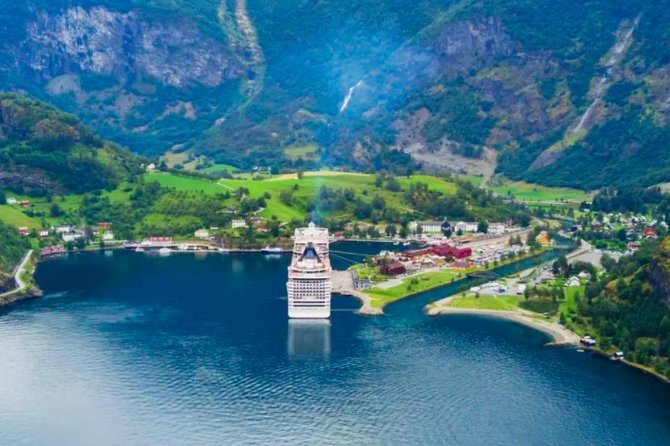 Bergen to Flam "The King of Fjords" One-Way or Round-Trip Cruise Ticket - Why the King of the Fjords Route Between Bergen and Flåm Works