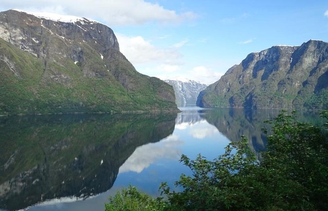 Bergen to Flam "The King of Fjords" One-Way or Round-Trip Cruise Ticket - Bergen Departure: Getting Onboard at Strandkaiterminalen