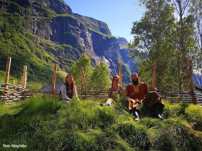 Bergen to Oslo: Private Nærøyfjord Cruise and Flåm Railway - Comfort, timing, and what to pack