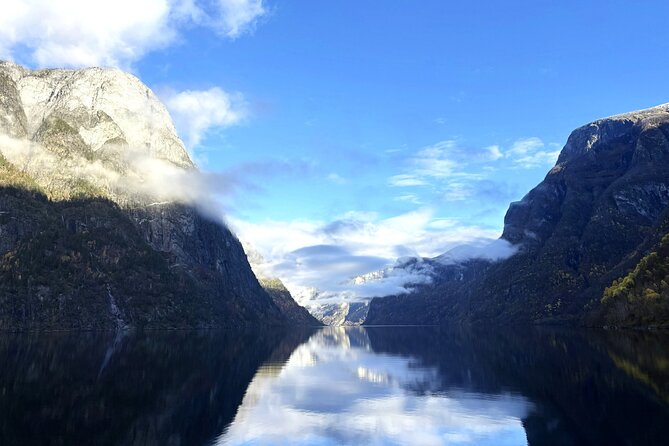 Bergen: UNESCO Fjord Cruise, Flåm & Stegastein - Incl. Lunch - Gudvangen: Viking Village Vibes Plus Fjordside Lunch