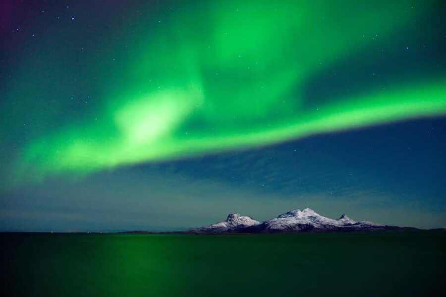 Bodø: Northern Lights safari - Stop 2: the 30-minute viewpoint photo stop