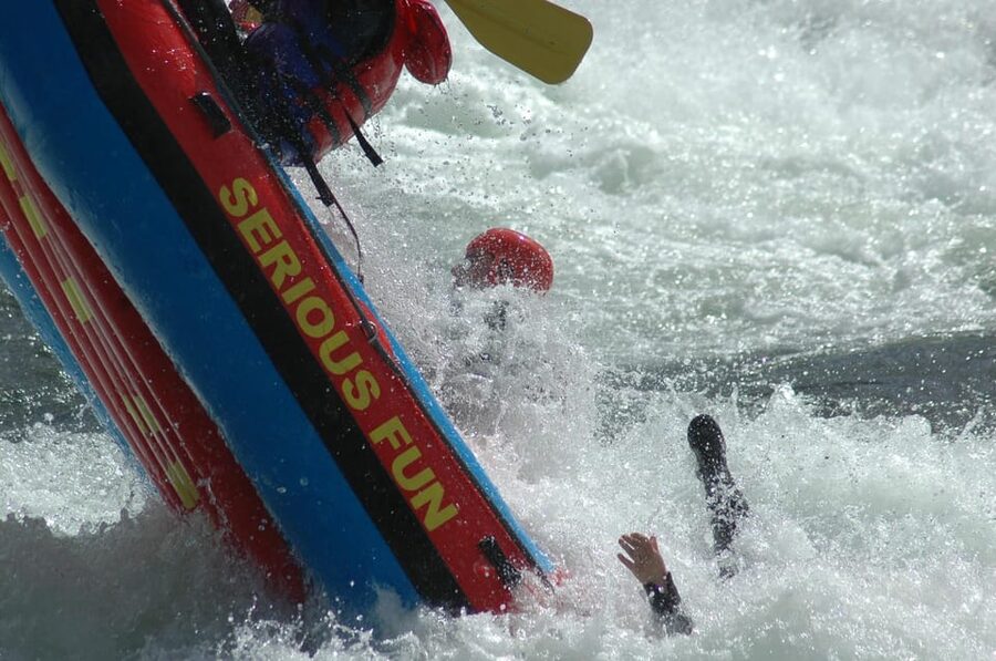 Dagali/Geilo: Wild Viking white water rafting - level 3 - The short bus ride to Seterdalen and your practice paddling