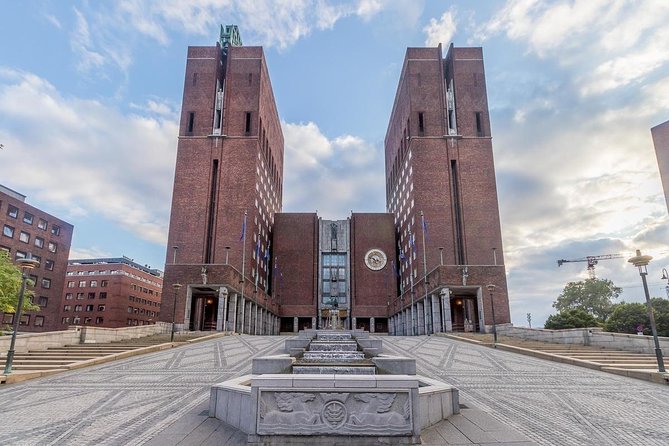 Discover Oslo on foot - Meeting up near your hotel, then walking Oslo’s landmark corridor