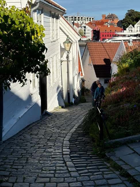 Discover Private+ Stavanger Guided City Tour - Stavanger Cathedral: how a landmark adds context