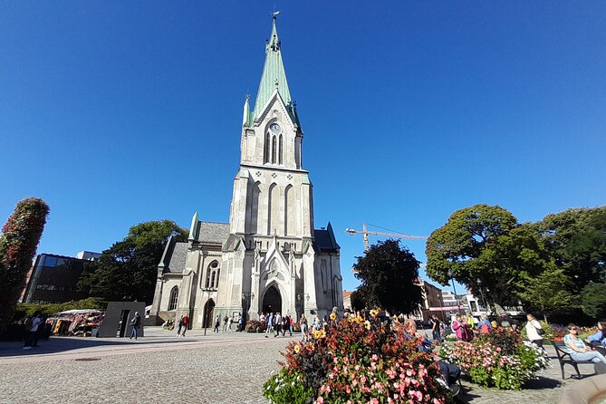 e-Scavenger hunt Kristiansand: Explore the city at your own pace - Odderøya: old naval base energy and shoreline breaks
