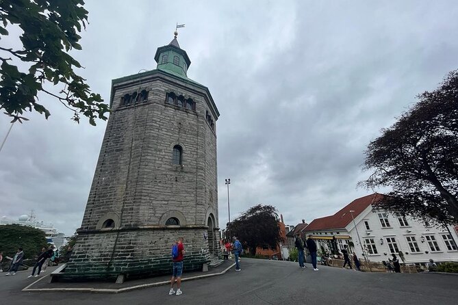 e-Scavenger hunt Stavanger: Explore the city at your own pace - Skagenkaien, old boats, and that satisfying “I found this” feeling