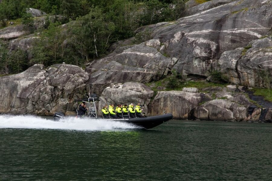 Eidfjord: 1-Hour Fjord RIB Tour - Riding gear and comfort: how warm you’ll actually feel