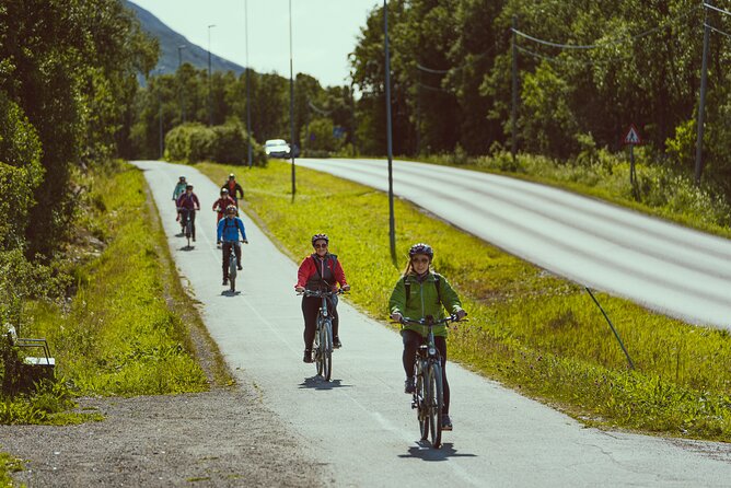 Explore Tromso by E-bike - Guided Ride on Electric Bike in Tromso - A 3-stop route that moves fast, with real breaks built in