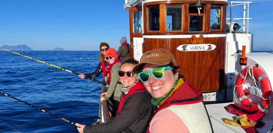 Fishing trip from Henningsvær + free (self caught) fish soup - Fishing basics, beginner help, and the rod question