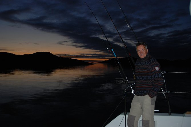 Fishing Trip with Luxury Catamaran in Tromso - Boarding and the onboard comfort that helps you last longer outside
