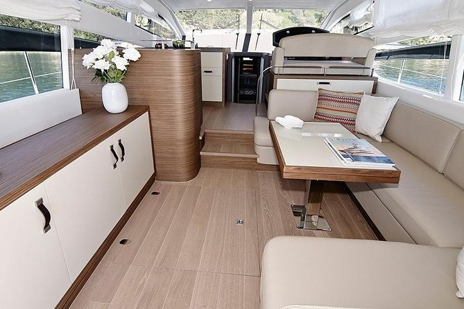 Fjordcruise in a Luxury Yacht Arctic Queen - Getting to Fredrik Langes gate and staying warm onboard