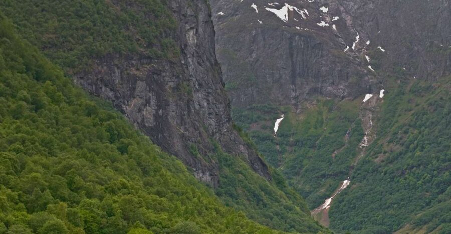 Fjords: Private Trip with Train and Cruise Ride - Geilo and Hardangervidda National Park, Mountain Scenery Between Big Stops