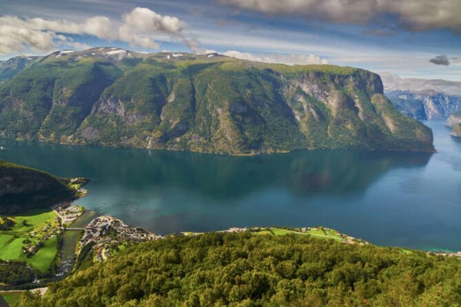 Flam: The Spectacular Stegastein Viewpoint Tour (Small Group) - Stegastein in real life: that 30-metre ledge over the fjord