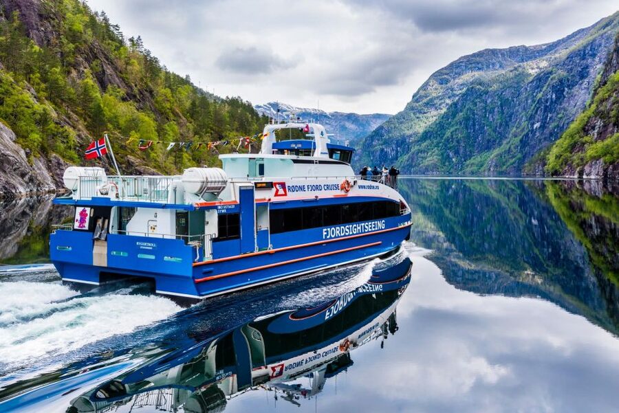 From Bergen: The Original Fjord Cruise to Mostraumen - Mostraumen Strait: Narrow Waters With Real Muscle