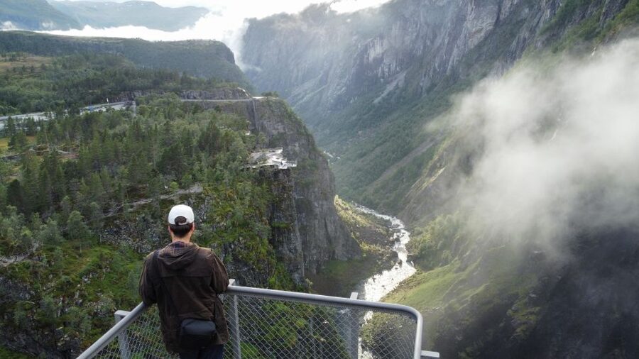 From Eidfjord: Vøringfossen Waterfall Nature Tour with Guide - Guide quality makes a real difference on this kind of trip